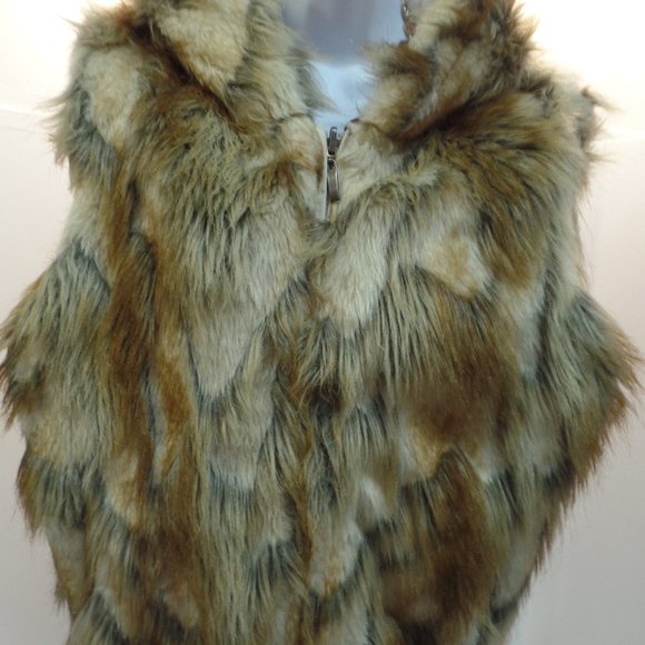 Regent Park Jackets & Blazers - REGENT PARK REVERSIBLE FAUX FUR VEST LARGE